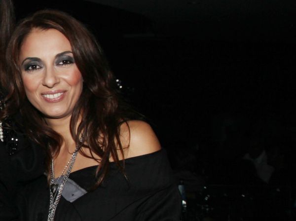 Τέσσερις παρουσιαστές για δυο shows