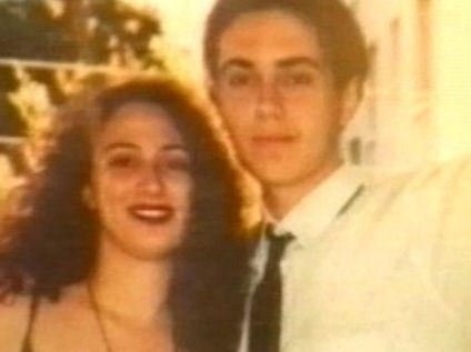 Το φωτογραφικό άλμπουμ του Μιχάλη Χατζηγιάννη και τα παιδικά του χρόνια