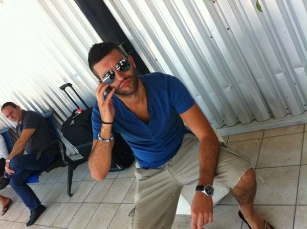 Ο αδελφός της Μενεγάκη και τα… ούζα!