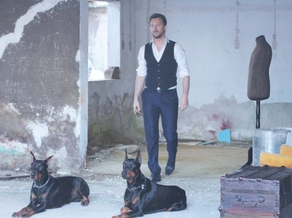 Το gossip-tv.gr βρέθηκε στα γυρίσματα του νέου βίντεο κλιπ του Κώστα Καραφώτη! 