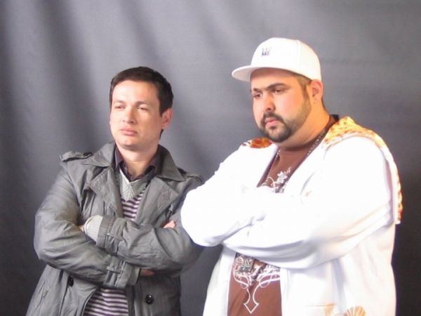 Σταύρος Νικολαΐδης: Τώρα και τραγουδιστής