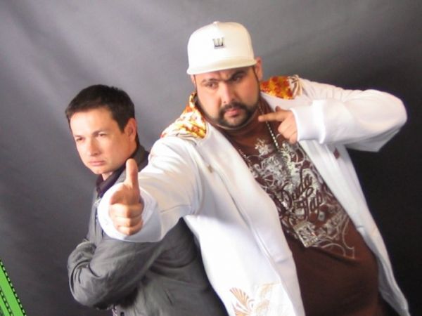 Σταύρος Νικολαΐδης: Τώρα και τραγουδιστής