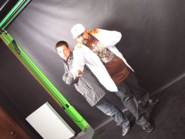 Σταύρος Νικολαΐδης: Τώρα και τραγουδιστής