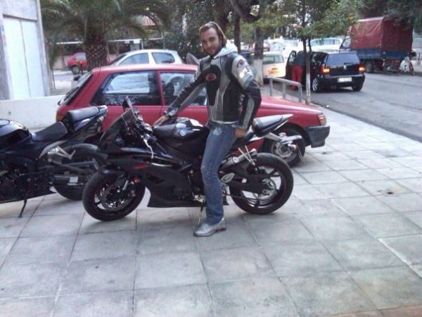 Ο Βασίλης Λογοθέτης του Greek Idol πιο sexy από ποτέ!