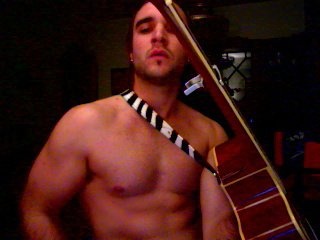 Ο Βασίλης Λογοθέτης του Greek Idol πιο sexy από ποτέ!