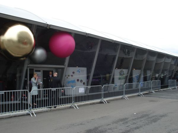 Από εδώ θα μεταδίδουν οι δημοσιογράφοι τη βραδιά της Eurovision