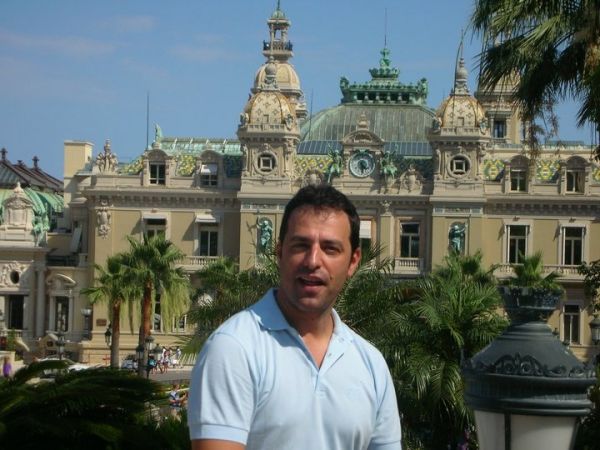 Στέλιος Καλαθάς: Διακοπές στην Γαλλική Ριβιέρα