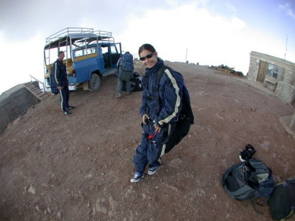 Πήδηξε στο κενό... η Κατερίνα Μουτσάτσου!