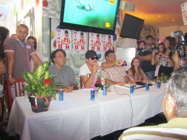 Αποθέωσαν τον Νίνο στην Κύπρο!