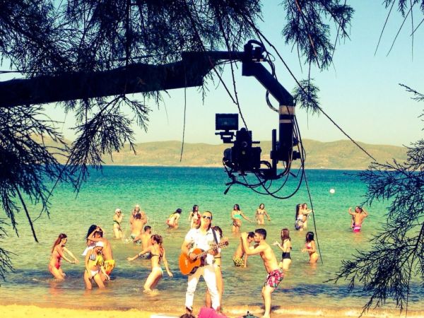 Backstage από τα γυρίσματα του νέου videoclip του Σχοινά