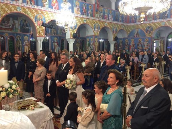 Παρουσιάστρια παντρεύτηκε και βάπτισε την κορούλα  της (φωτό)