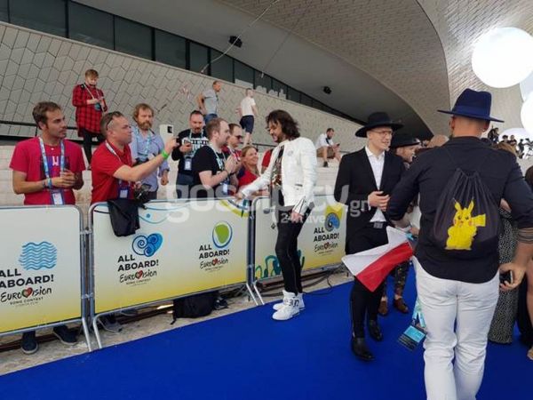 Eurovision 2018: To Blue Carpet opening και οι λαμπερές παρουσίες! 