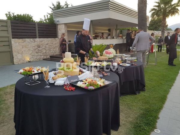 Στην γαμήλια δεξίωση των Αλεξάνδρας Παναγιώταρου - Αριστομένη Γιαννόπουλου