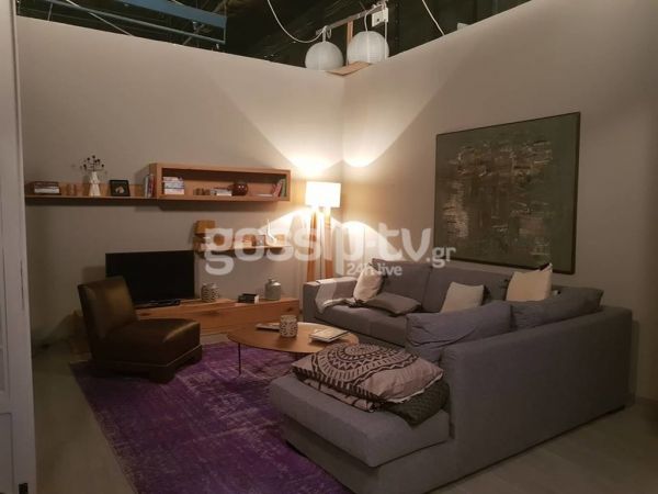 Πέτα τη φριτέζα: Δεν φαντάζεστε τι φωτογραφία βρήκαμε στον τοίχο της ταβέρνας του Γιάννη Μπέζου