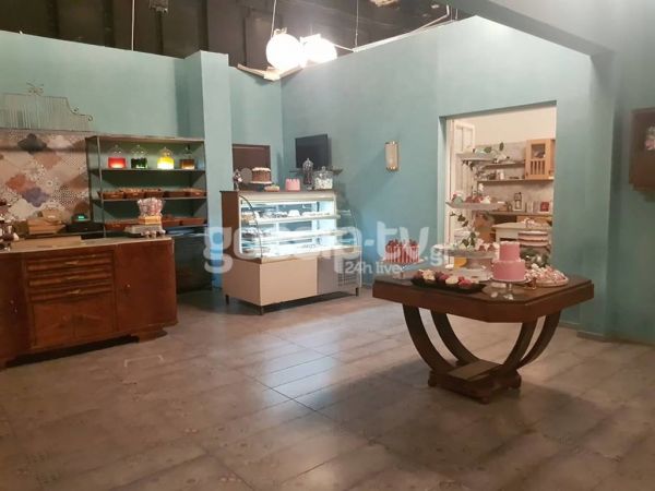 Πέτα τη φριτέζα: Δεν φαντάζεστε τι φωτογραφία βρήκαμε στον τοίχο της ταβέρνας του Γιάννη Μπέζου