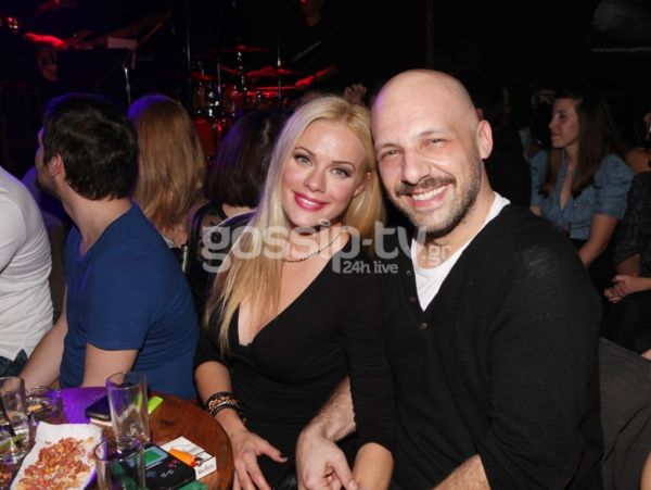 Σε τρελά κέφια η Ζέτα και δεν ήταν στον Χατζηγιάννη