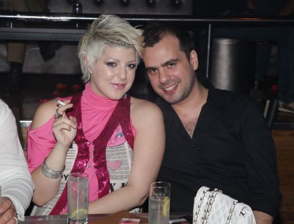 Τα μπουζούκια βλάπτουν σοβαρά… τη μοναξιά!