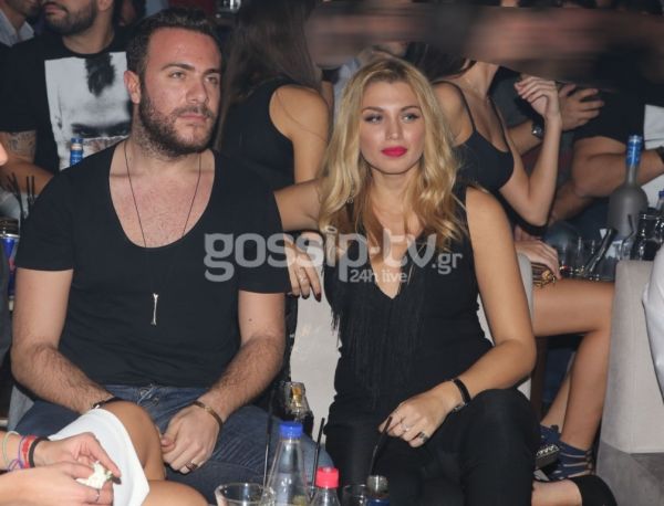 Κωνσταντίνα Σπυροπούλου: Αγκαλιά με τον Βέρτη στο Κέντρο Αθηνών