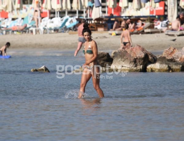 Άφησε την πίστα και έπιασε την ξαπλώστρα στην Γλυφάδα