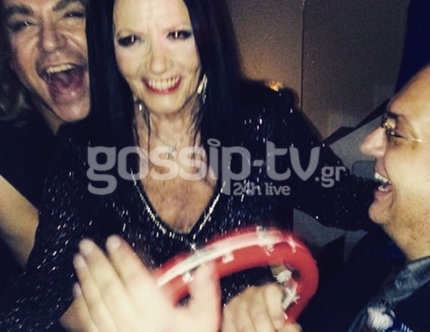 Υπέρλαμπρη η Ζωζώ γιόρτασε τα Χριστούγεννα