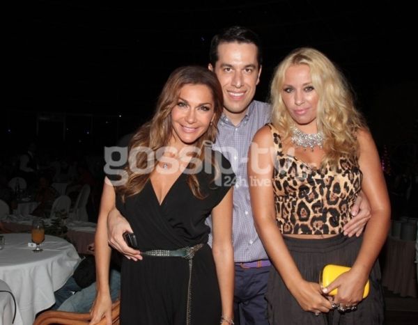 Ένα καλοκαιρινό πάρτι στη Ρόδο! (φωτό)