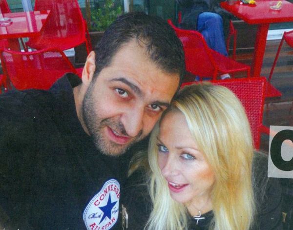 Μιρέλα Μανιάνι - Γιάννης Γιαννούλης: Οι πρώτες φωτογραφίες με την κόρη τους