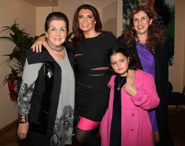 Μια θεατρική βραδιά με πολλούς celebrities