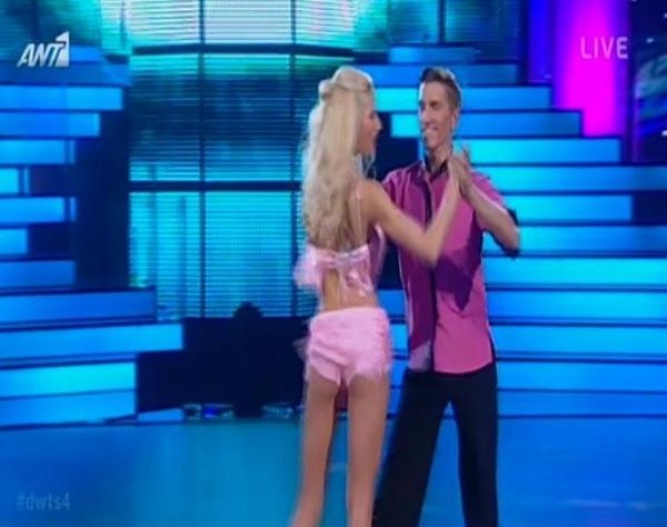 Ευαγγελία Αραβανή: Άνοιξε την αυλαία του «Dancing» με σέξι λίκνισμα!