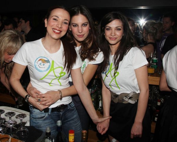 «Πήρε φωτιά» η μπάρα… για καλό σκοπό