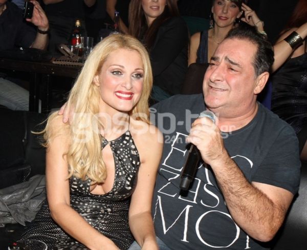 Βασίλης Καρράς: Διασκέδασε σε Θεοδωρίδου-Παπαρίζου!