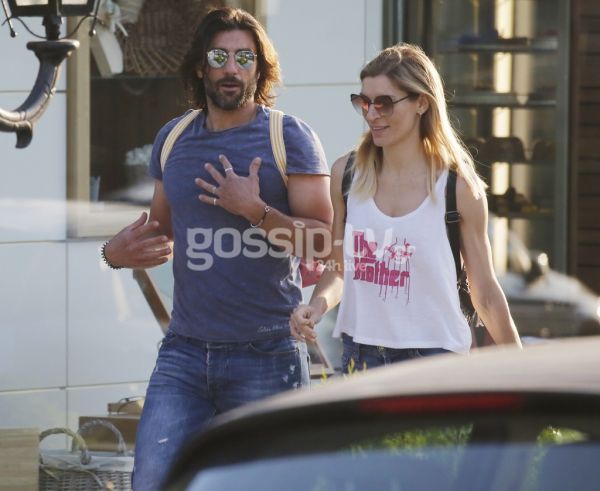 Ζέτα Δούκα: Βόλτα με τον άντρα της στη Γλυφάδα