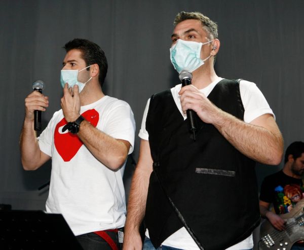 Όταν η polis πάει stage