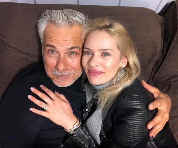 Το κορίτσι του Χάρη Χριστόπουλου, η γνωριμία, η 15χρονη σχέση τους και η σοβαρή κρίση