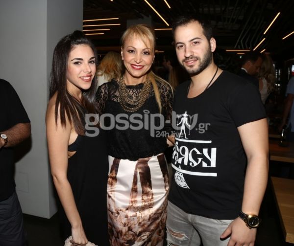 Αυτός είναι ο γιος της Τέτας Καμπουρέλη