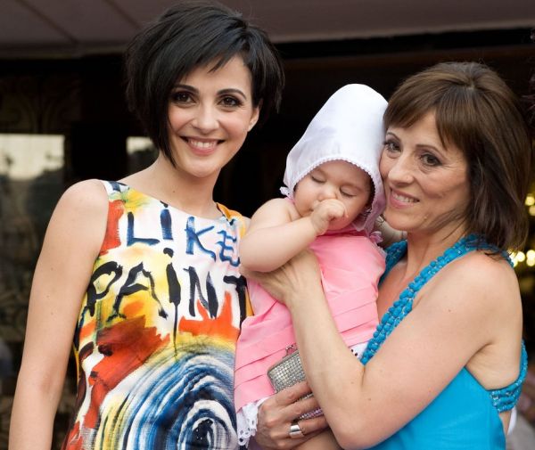 Μάνος Παπαγιάννης- Αγγελική Δαλιάνη: Το φωτογραφικό άλμπουμ της βάφτισης της κόρης τους 