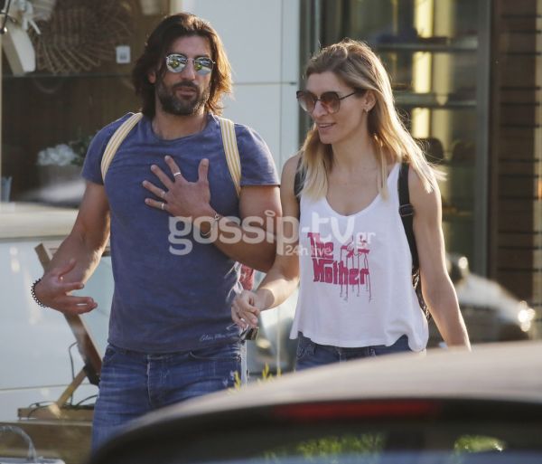 Ζέτα Δούκα: Βόλτα με τον άντρα της στη Γλυφάδα