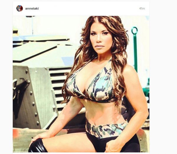 Ελληνίδα τραγουδίστρια δίνει τις… ευχές της