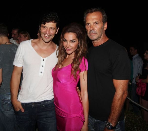 Το πάρτι του Πέτρου Κωστόπουλου