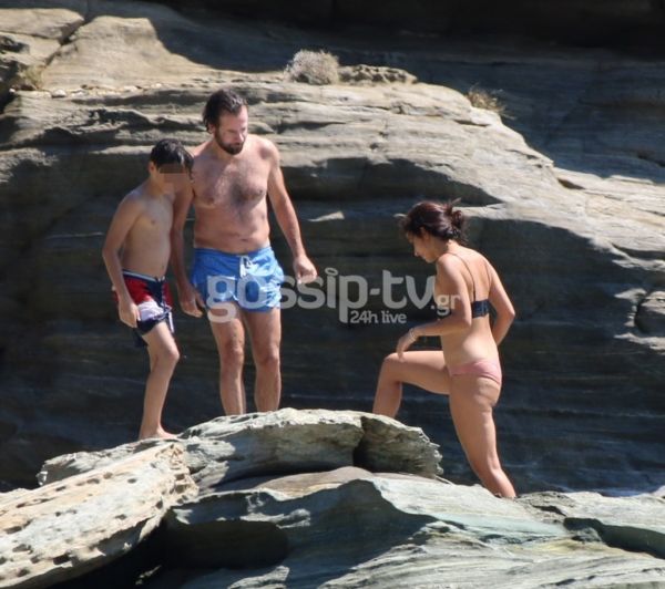 Σωτηροπούλου-Μαραβέγιας: Βουτιές με τον σκύλο τους