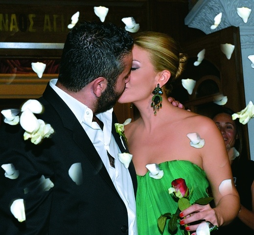 Βίβιαν Νικολαϊδου: Για το γάμο, το φόρεμα του McQueen και το παιδί της μίλησε η τηλεοπτική «Αλίκη» του «Βαλς με δώδεκα θεούς»