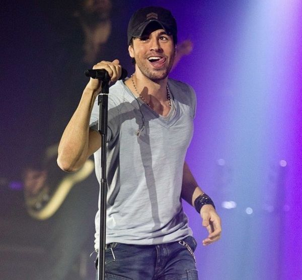 Enrique Iglesias: Ζήτησε να φάει… σουβλάκι!