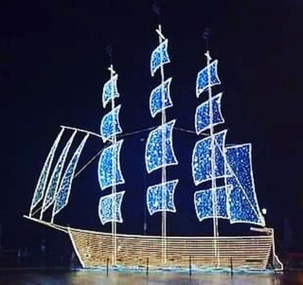 Ελένη Μενεγάκη: Με χριστουγεννιάτικη διάθεση στην Άνδρο!