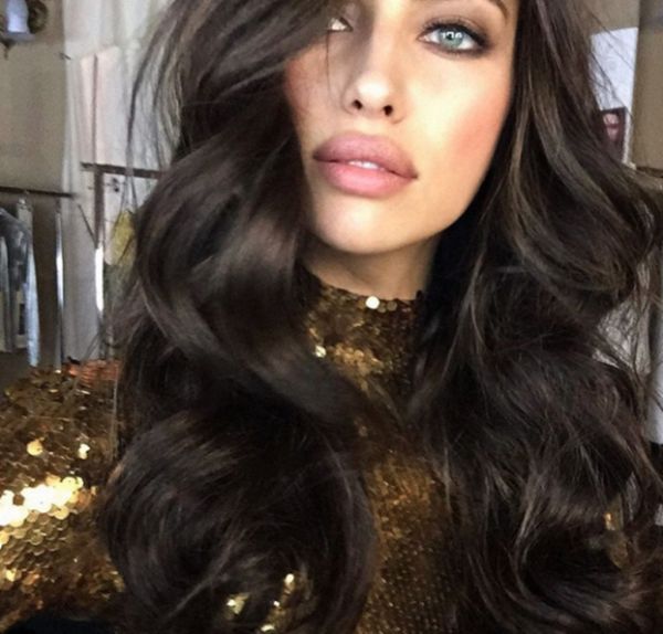 Η σωσίας της Irina Shayk από babysitter έγινε μοντέλο 