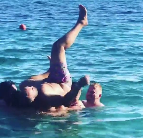 Θα κλαίτε από τα γέλια με την βουτιά του... Γκουντάρα!