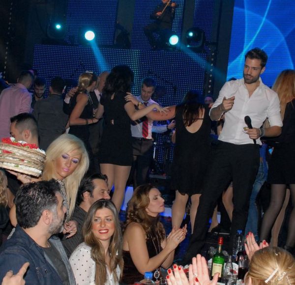 Τα γιορτινά ξεφαντώματα των Αρναούτογλου, Ιατρόπουλου, Χαραλαμπίδη και Φώτση