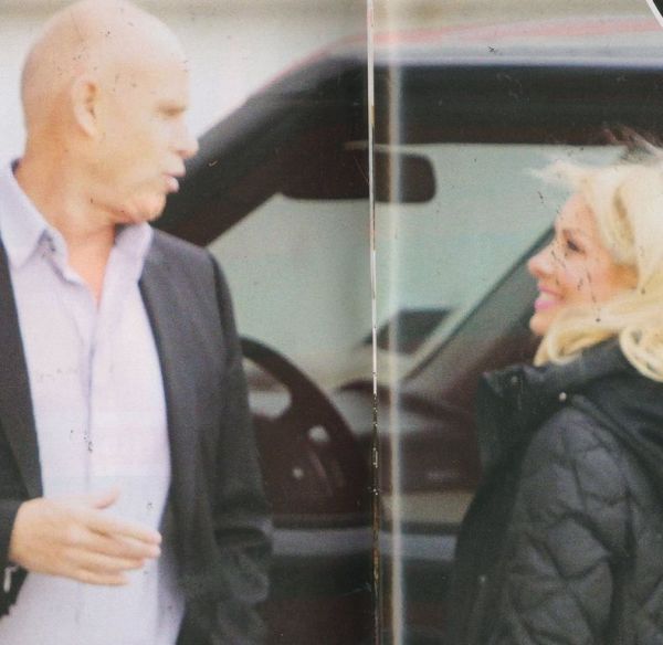 Ελένη Μενεγάκη: Η ευχάριστη συνάντηση με τον Τζώννυ Καλημέρη!