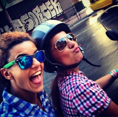 Ειρήνη Παπαδοπούλου: Η φίλη της οδηγεί την μηχανή και εκείνη φωτογραφίζεται