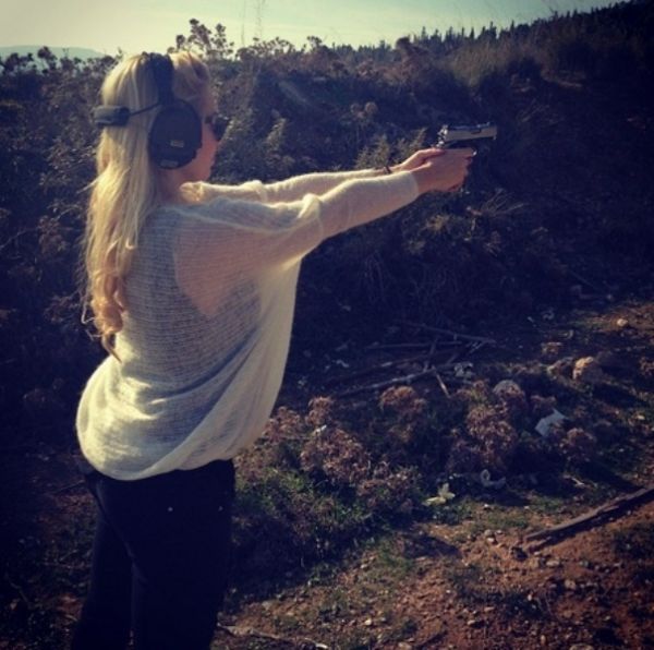 Ρία, ποιον «σημαδεύεις» κορίτσι μου;