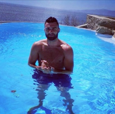 Γιώργος Τζαβέλλας: Χαλαρώνει στη Μύκονο!