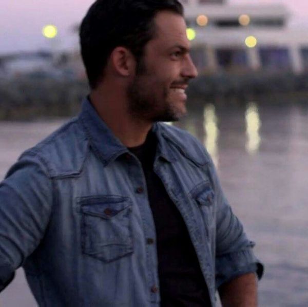 Τούρτα-έκπληξη στον πατέρα του για τα 81α του γενέθλια έκανε ο...